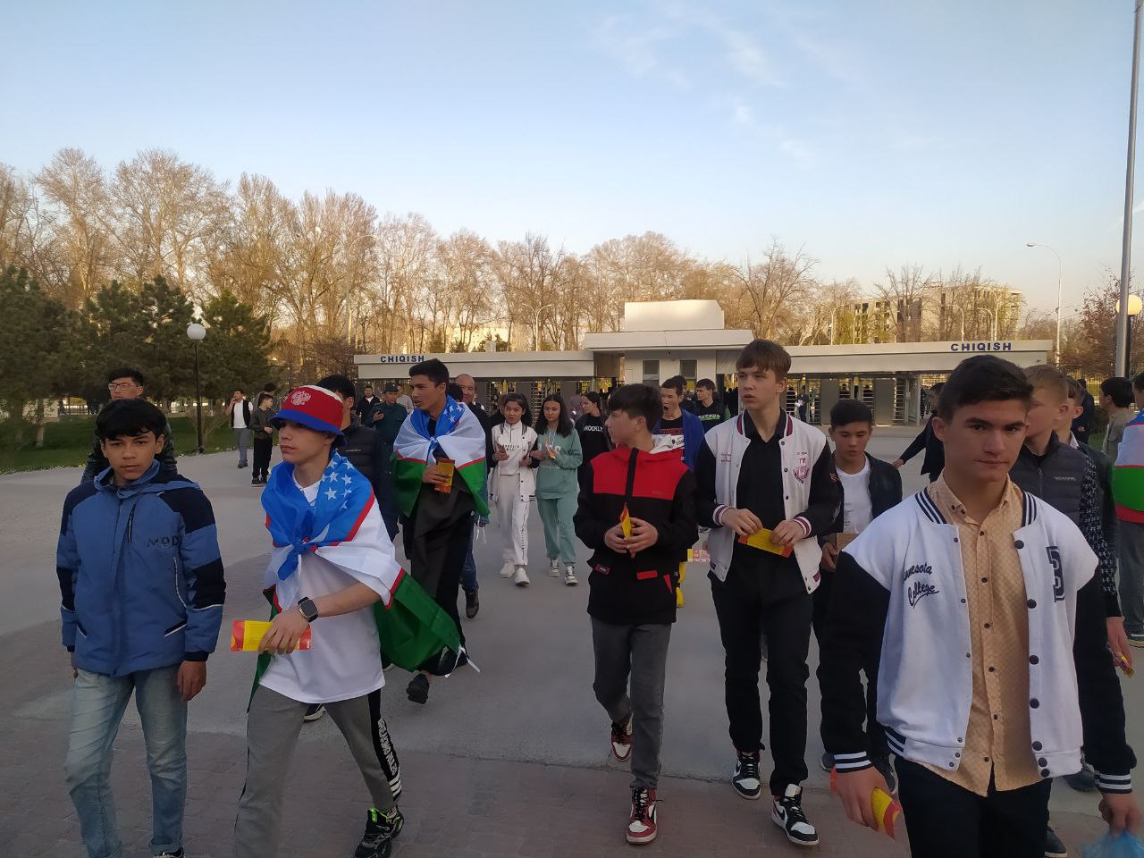 Mehribonlik uylari tarbiyalanuvchilari ham yosh futbolchilarimizning g‘alabasiga guvoh bo‘lishdi