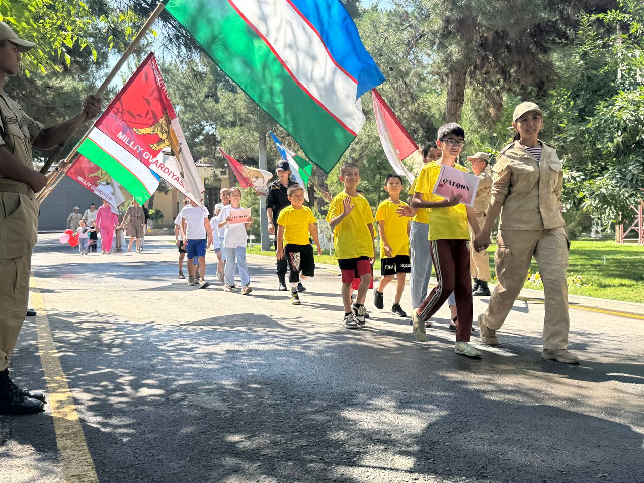 Ayni damda Milliy gvardiya Toshkent shahri bo‘yicha boshqarmasi harbiy qismida “Dolzarb 90 kunlik” dasturi doirasida o‘quvchi yoshlar ishtirokida "Quvnoqlar va chaqqonlar" sport musobaqalari bo’lib o’tmoqda.