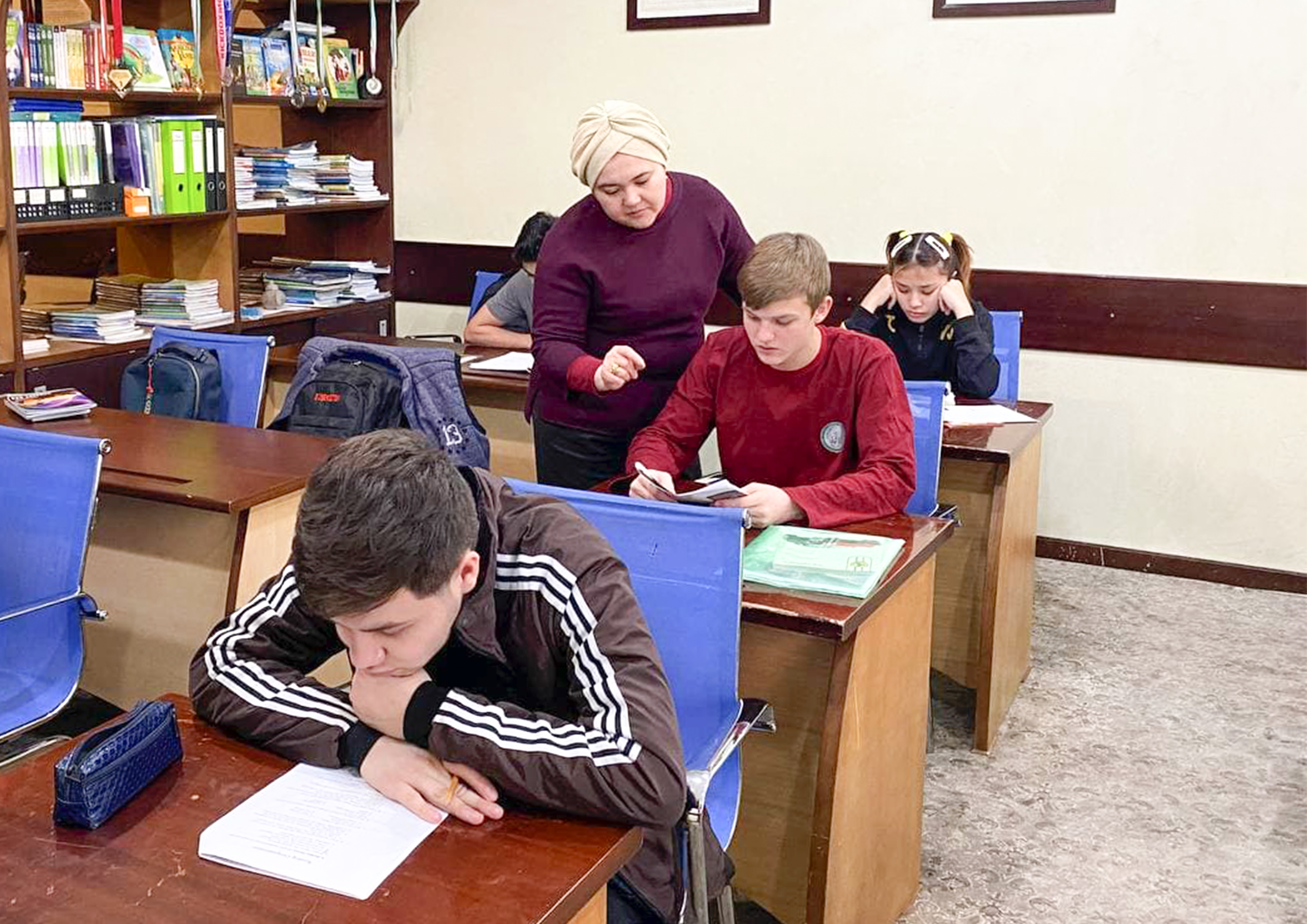 SPEAKING CLUB WAS ORGANIZED AT THE HOUSE OF KINDNESS.