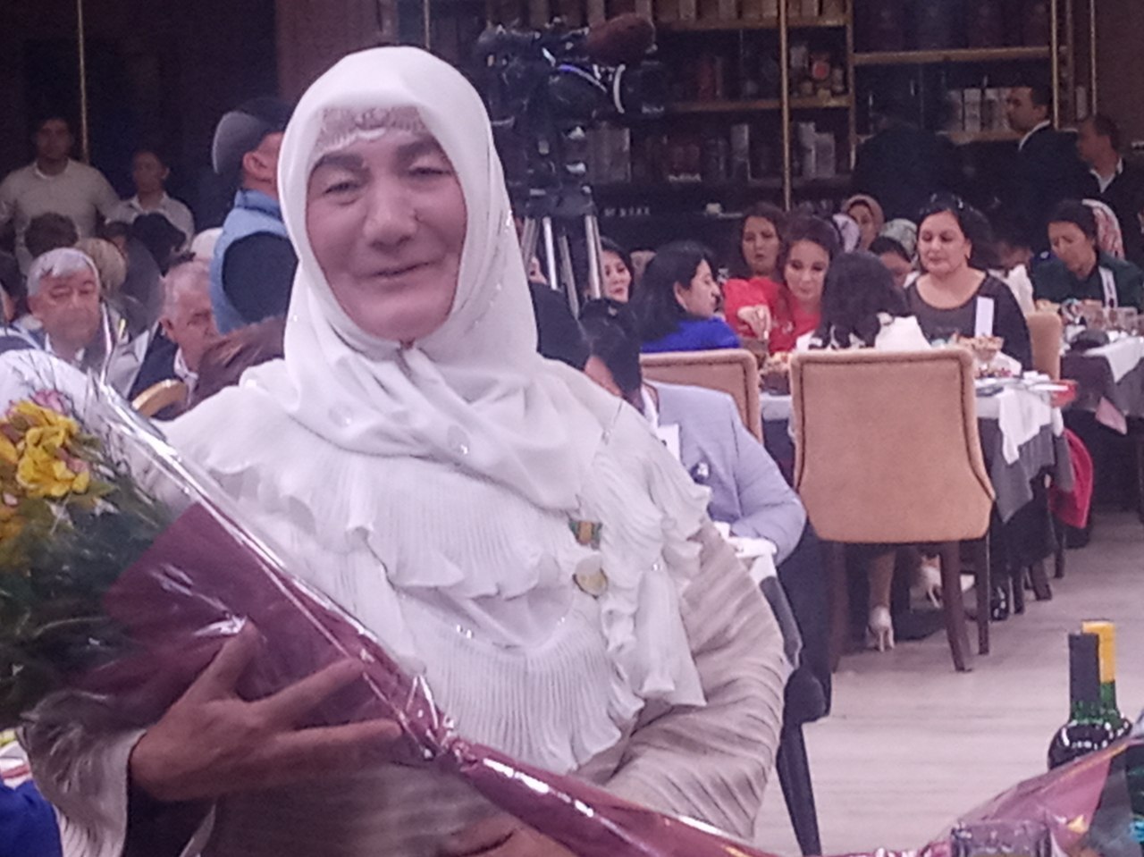 ENG YAXSHI SOVGʻA SIZ UCHUN ONAJON