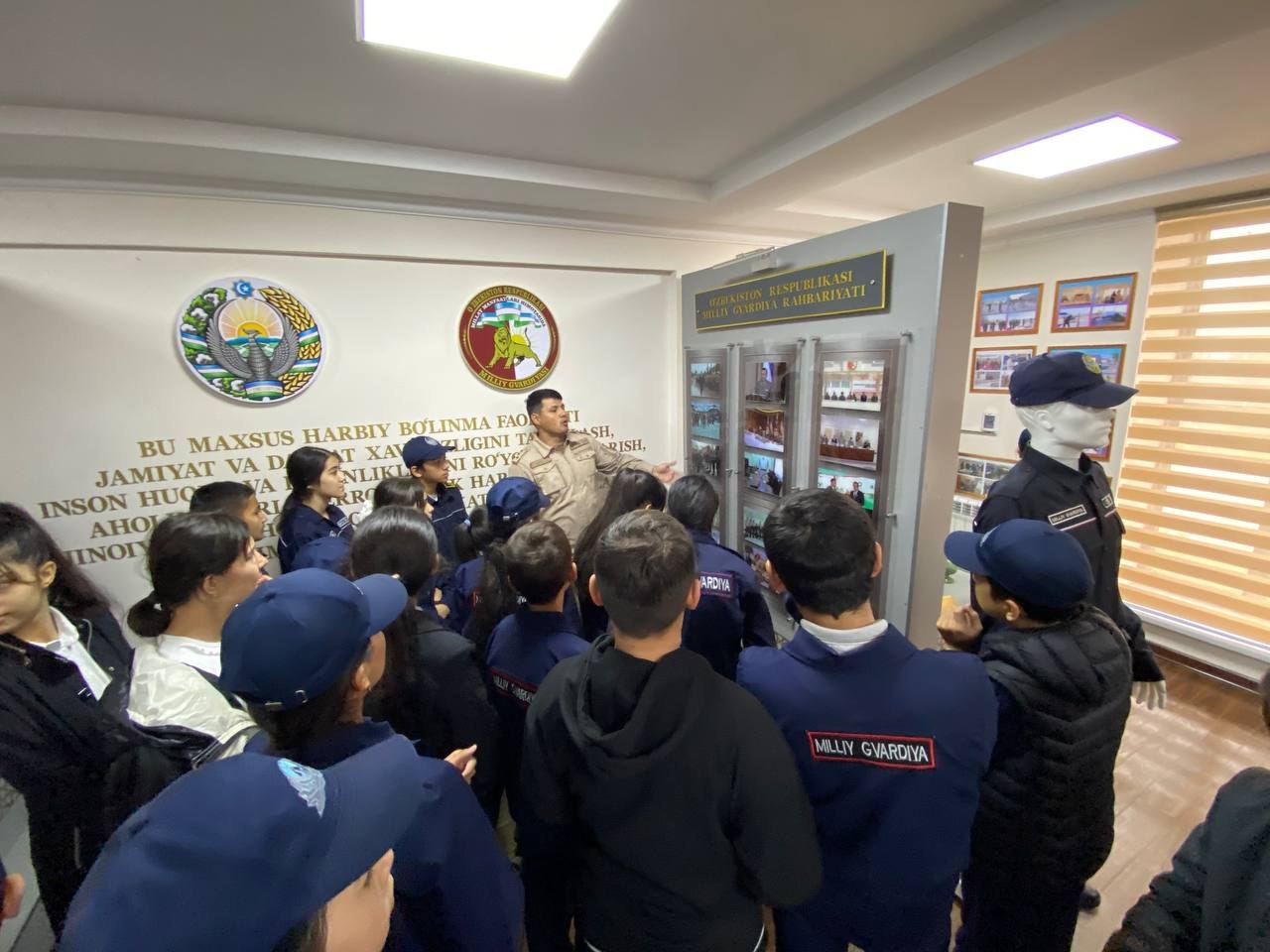 День открытых дверей: в Ферганской области дети побывали в гостях у гвардейцев