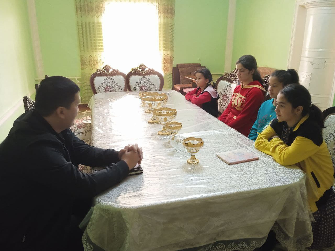 VISIT OF NATIONAL GUARD SERVICEMEN TO THE FAMILY ORPHANAGE