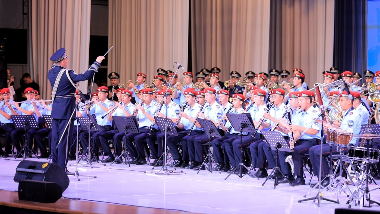 Turkiston sanʼat saroyida Milliy gvardiya Harbiy musiqa akademik litseyining 80 yilligi munosabati bilan konsert dasturi boʻlib oʻtdi