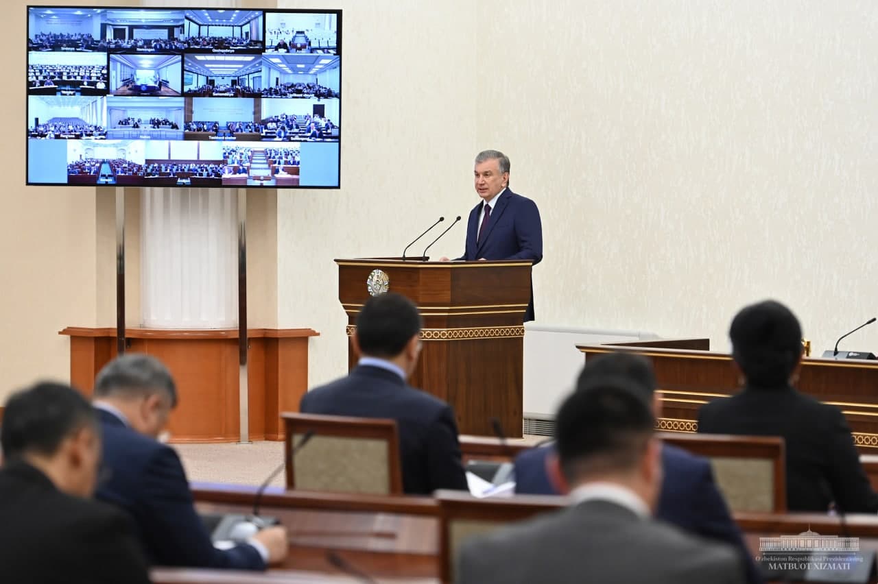 Prezident raisligida videoselektor yig‘ilishi boshlandi.