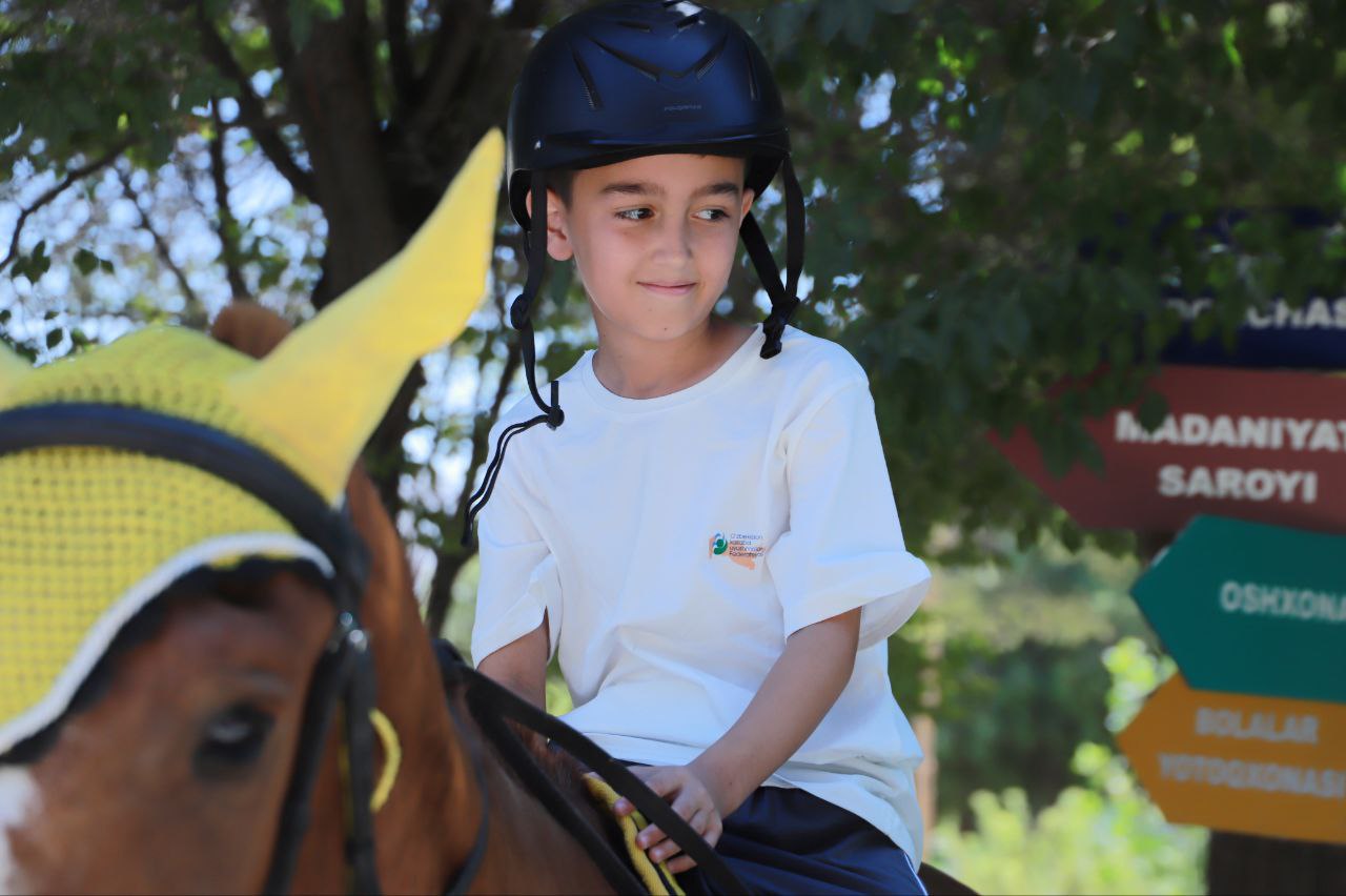 "Al-Xorazmiy" nomli yozgi sog’lomlashtirish oromgohida dam olayotgan yoshlar uchun navbatdagi vatanparvarlik va sport tadbirlari tashkil etildi.