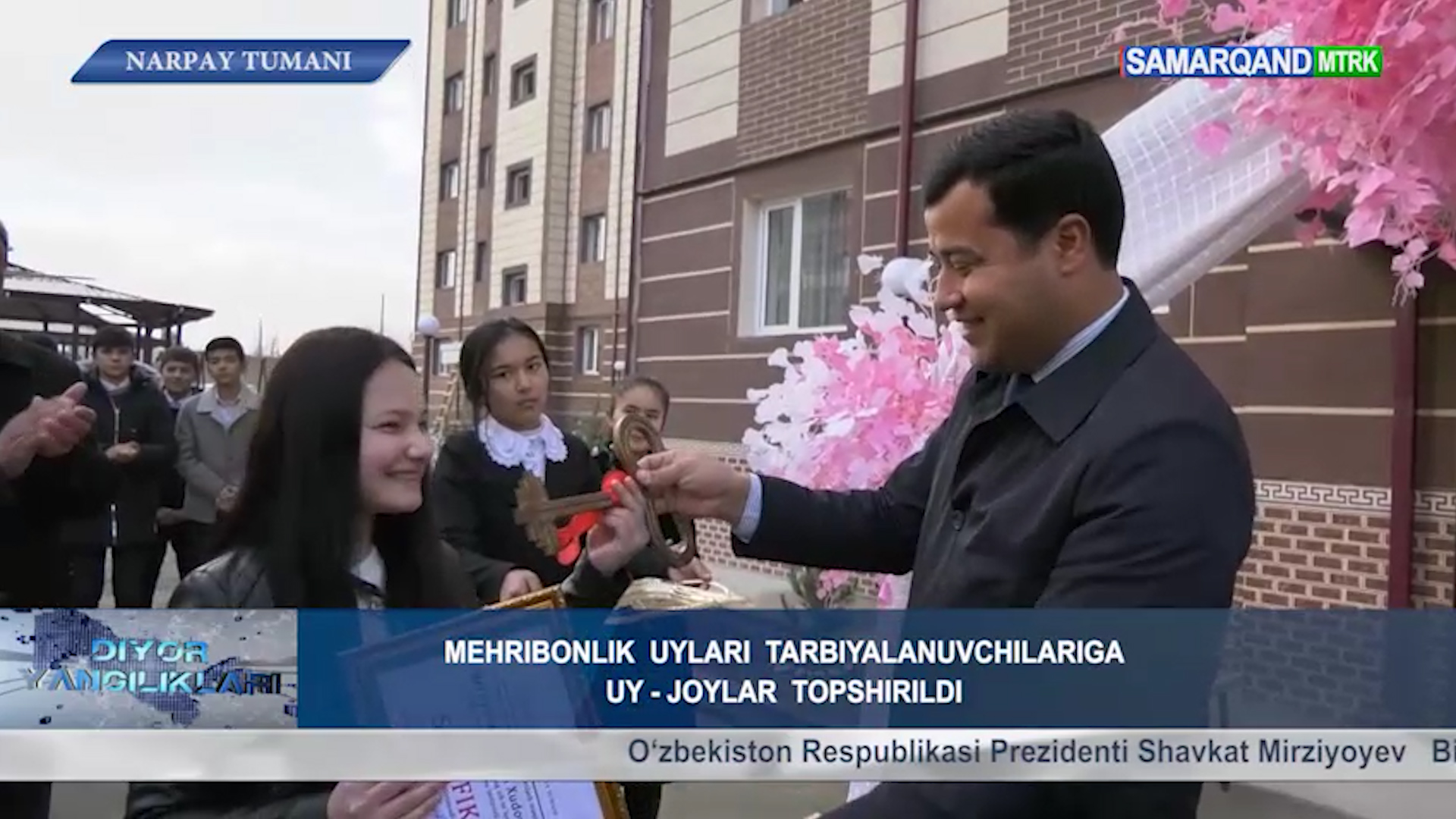 SAMARQAND VILOYATI MEHRIBONLIK UYLARINING 16 NAFAR TARBIYALANUVCHILARIGA UYLAR TOPSHIRILDI